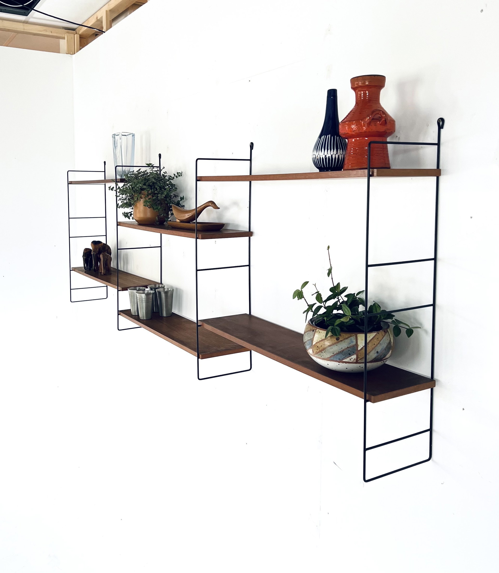 Second-hand Mid Century Modern Shelving unit (302) | Whoppah