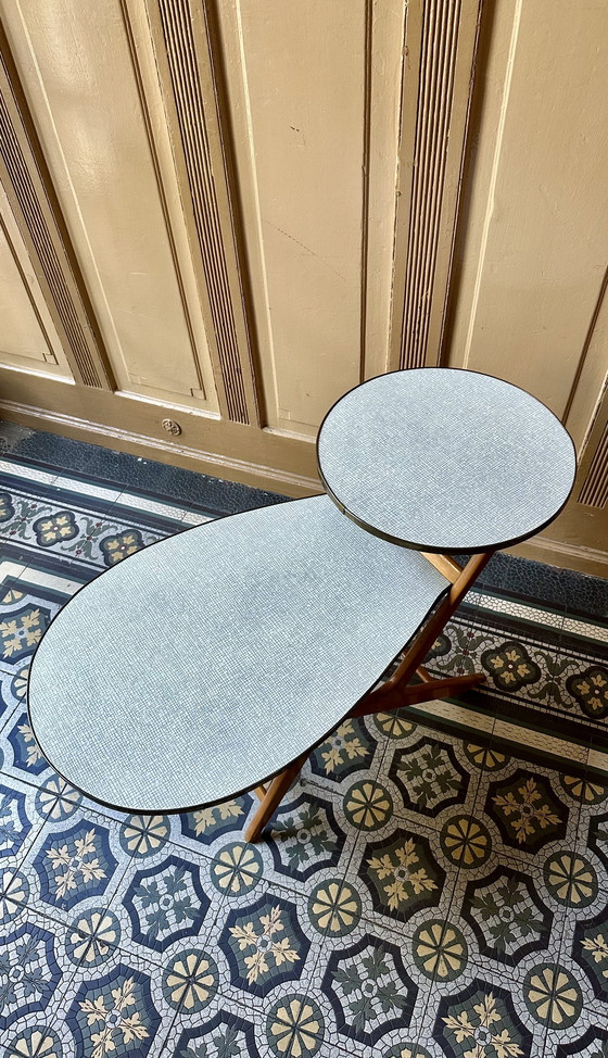 Image 1 of Tavolino laterale a due livelli di metà secolo – Germania, ca. 1950–1960 – Probabilmente Opaline Small Furniture