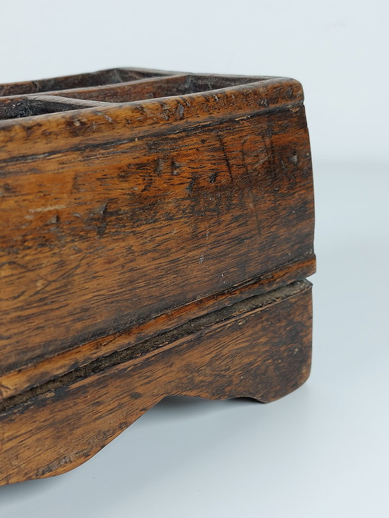 Image 1 of Recipiente antiguo de madera para nueces de betel, almacenamiento asiático, Indonesia, Java