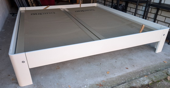 Image 1 of Auping Auronde 180 x 200 Design bed white