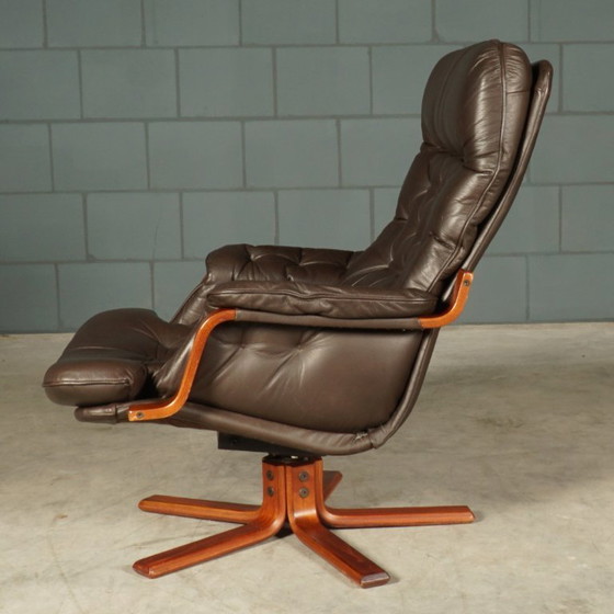 Image 1 of Vintage leather swivel armchair – brown – 1970s