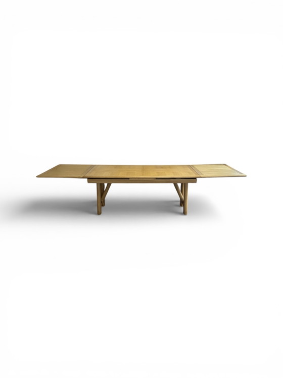 Image 1 of Uitschuifbare eiken tafel van Guillerme & Chambron, uitgegeven door Votre Maison