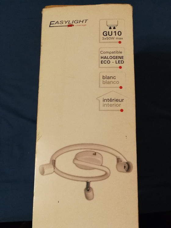 Image 1 of Plafón espiral 3 focos 50 W / GU10