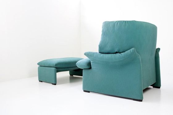 Image 1 of Cassina 'Portovenere' Lounge Chair with Ottoman - Vico Magistretti - Italy, 1980s