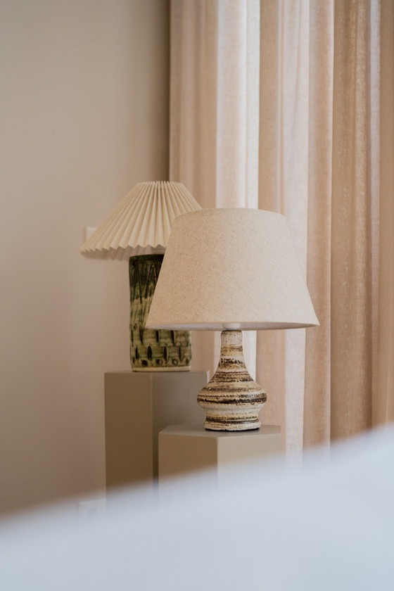 Image 1 of Vintage ceramic lamp with beige shade