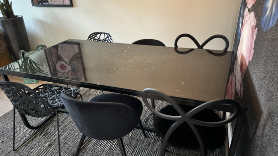 Image 1 of Schwarzer Marmor Esstisch Schuppen 5