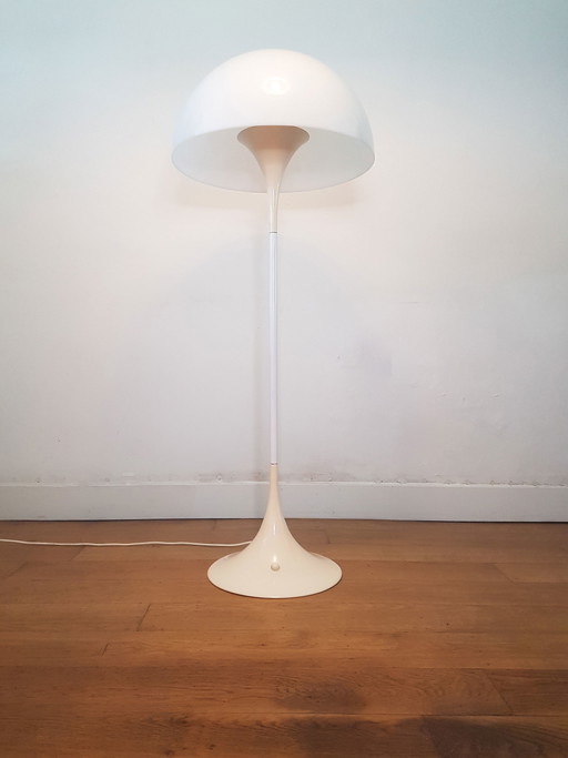 Lampada da terra Panthella di Verner Panton per Louis Poulsen