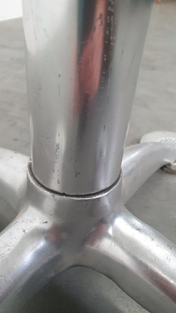 Image 1 of Jorge Pensi Toledo tavolo alto di design Knoll Amat-3