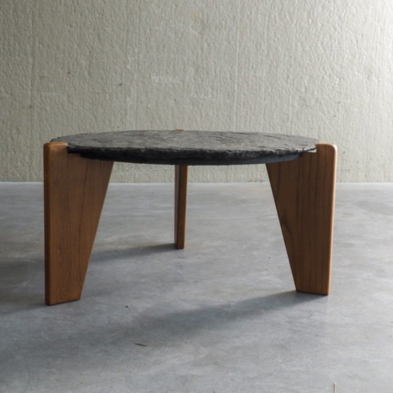 2 tavolini laterali brutalisti in ardesia e legno di pino – Stone, Wood (photo 12 of 20)
