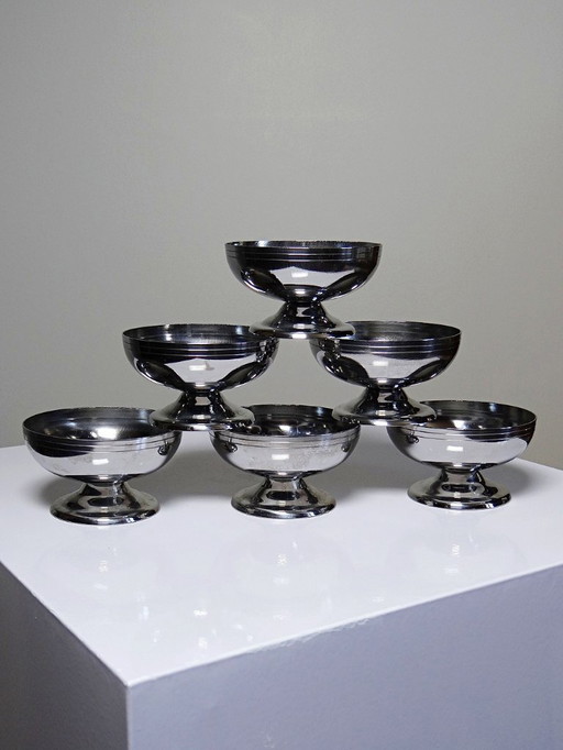 6 Vintage Bistro-style stainless steel dessert bowls on legs