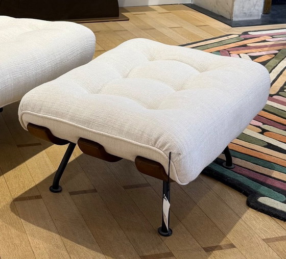 Image 1 of Sillón Costela y otomana Tacchini