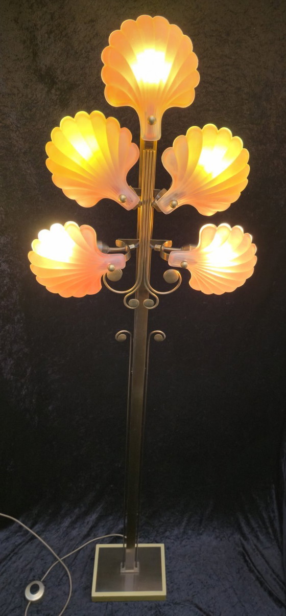 Image 1 of Lampadaire en laiton Deknudt, style Art déco, lampe en forme de coquillage