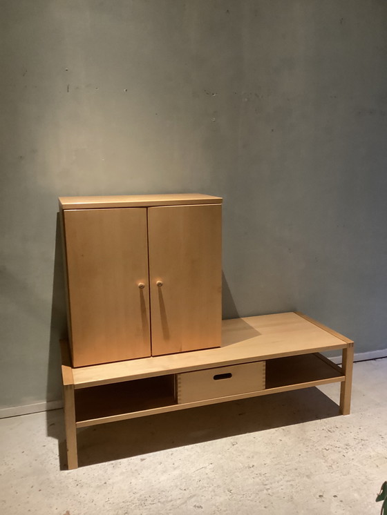 Image 1 of Beuken houten design kast en tafel , kast staat los en kan er ook af , of opschuiven andere zijde , Scandinavisch design 