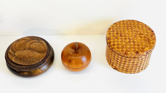 Image 1 of 3 boites bois et paille vintage