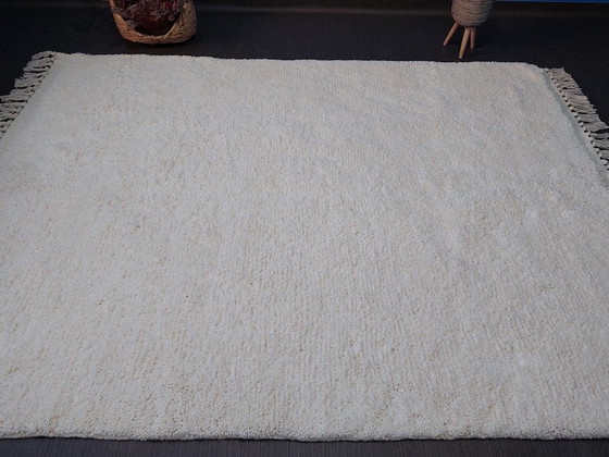 Image 1 of Authentic traditional Moroccan white natural wool rug, 2/3 m