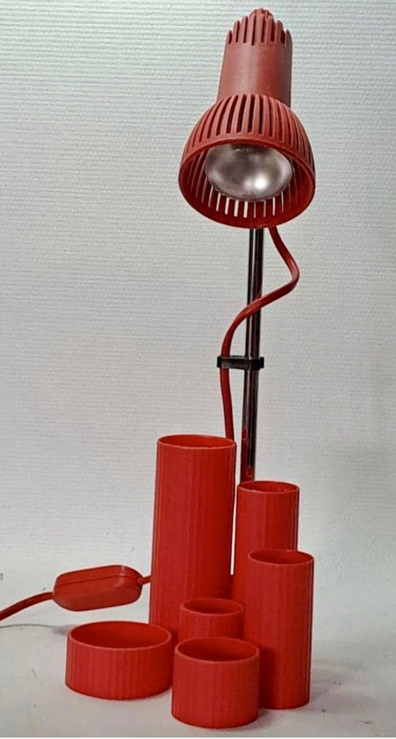 Organizzatore da scrivania retrò con lampada integrata – rosso – ca. 40 cm – Lampade da scrivania, Plastic (photo 5 of 5)