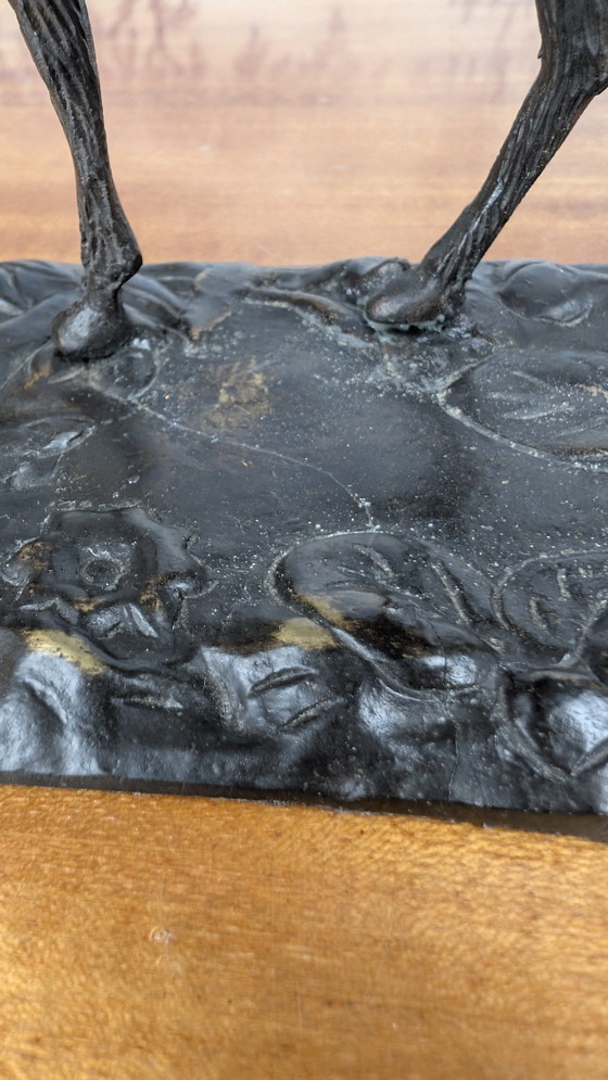 Image 1 of Sculpture en bronze d'un cerf bramant dans le goût de Paul-Édouard Delabrièrre