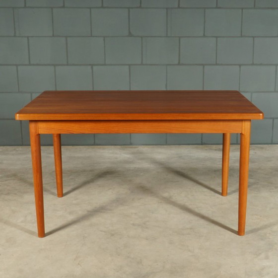 Set da pranzo in teak di metà secolo: tavolo e 4 sedie. – Velvet (photo 7 of 24)
