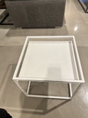 (Modèle d'exposition) Thina
