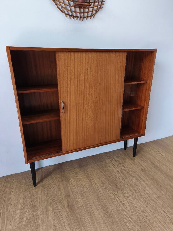 Modernistische boekenkast, 1970 – Boekenkasten, Wood (photo 4 of 24)
