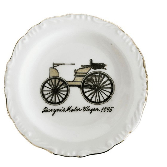 Image 1 of Set vintage di piattini e sottobicchieri in porcellana con decorazioni di auto d'epoca, anni '60.