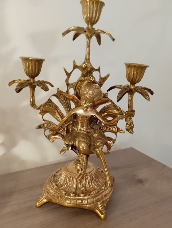 Image 1 of Een paar massief bronzen kandelaars met nimfenmotief, Franse kunst, 19e eeuw, periode Napoleon III.