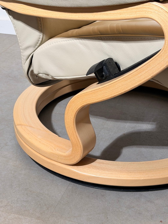 Sillón reclinable Himolla con otomana – Sillones reclinables (photo 3 of 6)