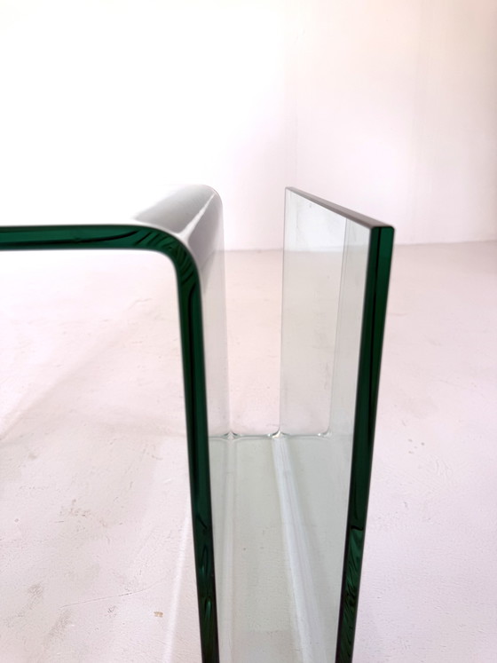 Image 1 of Gebogen glazen bijzettafel 