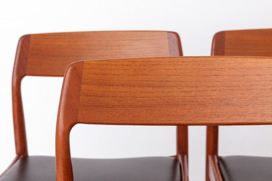 Lot de 4 Chaises de salle à manger danoises en teck par Scantic Møbelværk, Mid-Century Modern, années 60 (photo 3 of 10)