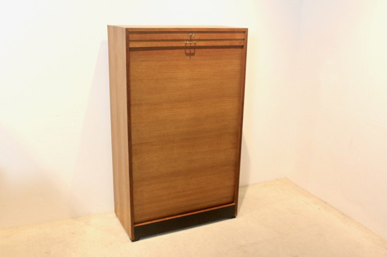 Armarios de almacenamiento de oficina de biblioteca holandesa con puerta corredera (foto 2 de 10)