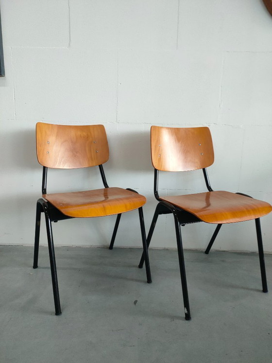 Image 1 of Vintage jaren 70 schoolstoelen (stapelbaar)