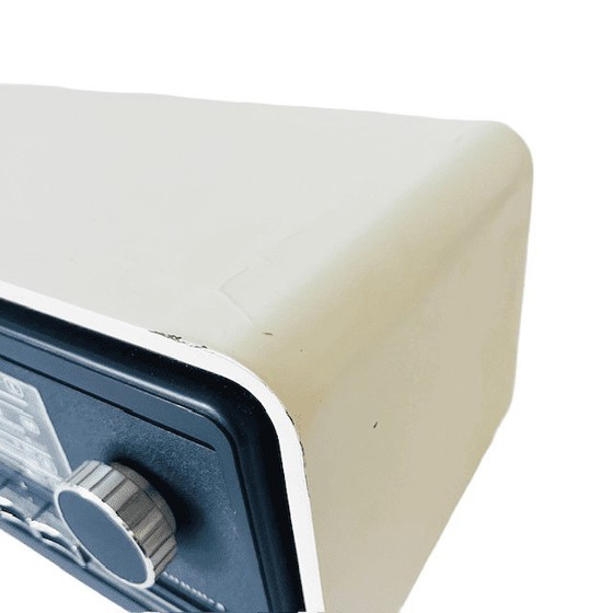 Image 1 of Radio Grundig RF 420 blanca de mediados de siglo, FM, onda media, onda larga y entrada de radio de los años 70.
