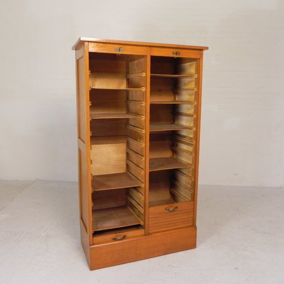 Armario persiana de roble con 2 puertas, 150 cm de alto, años 30, Cómodas, Madera, Marrón (foto 22 de 25)