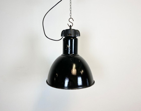 Image 1 of Suspension Bauhaus en émail noir industriel, années 1930
