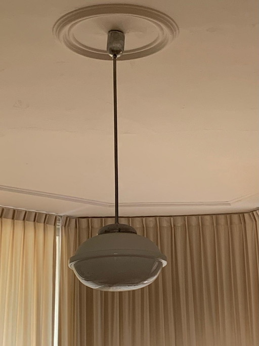 !930's Schoolhouse Lampe à suspension Globe en verre blanc