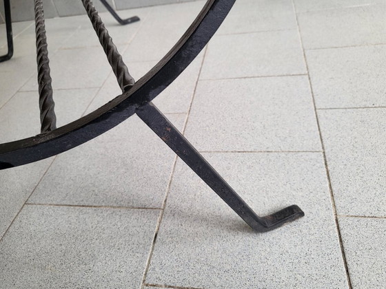 Image 1 of Vintage salontafel/bijzettafel uit de jaren 50 met jachtthema, gemaakt van keramiek en metaal.