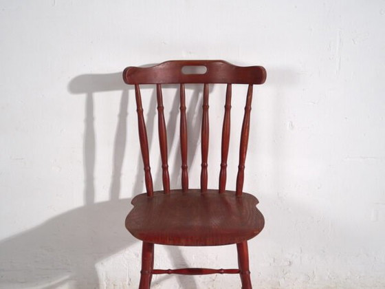 Antiker roter Stuhl im Windsor-Stil (ca. 1920) – Sessel (photo 24 of 28)