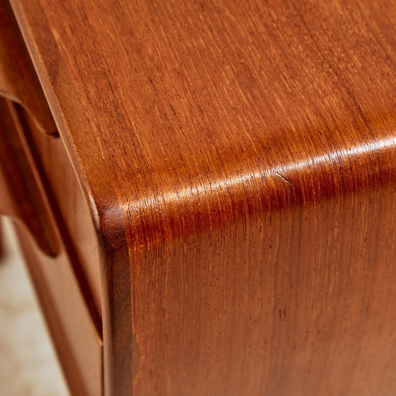 Image 1 of MK11125 Table de nuit en teck par Johannes Andersen pour CFC Silkeborg