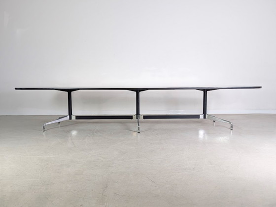 Image 1 of Mesa de conferencias Vitra, mesa segmentada, mesa de comedor Charles & Ray Eames