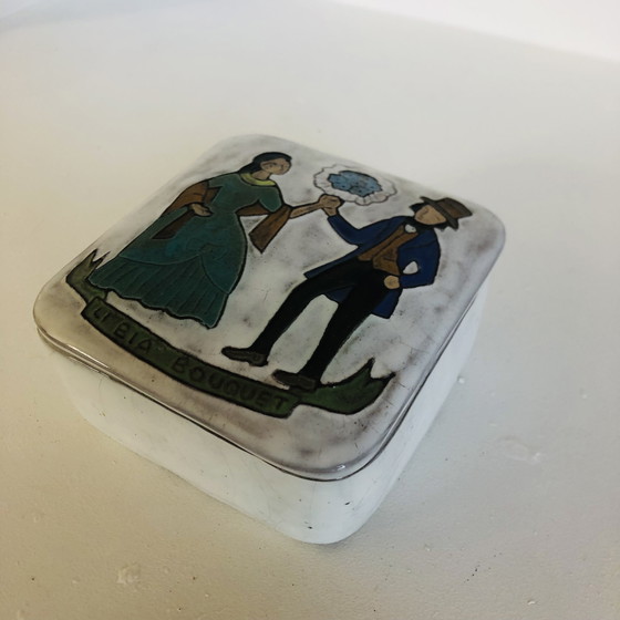 Image 1 of Dekselpot in Namur keramiek van Yvette Manoy