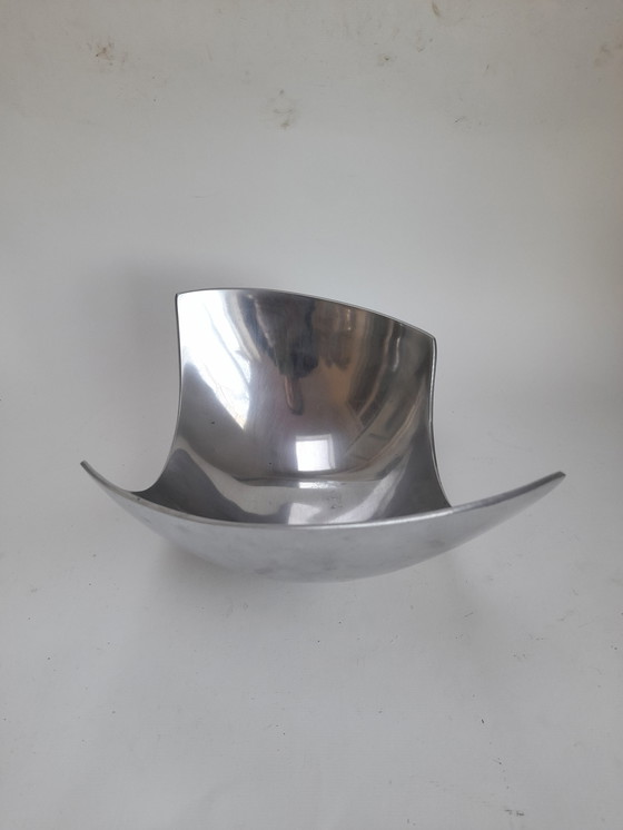 Image 1 of Asymmetrische Obstschale aus Aluminium, 90er Jahre
