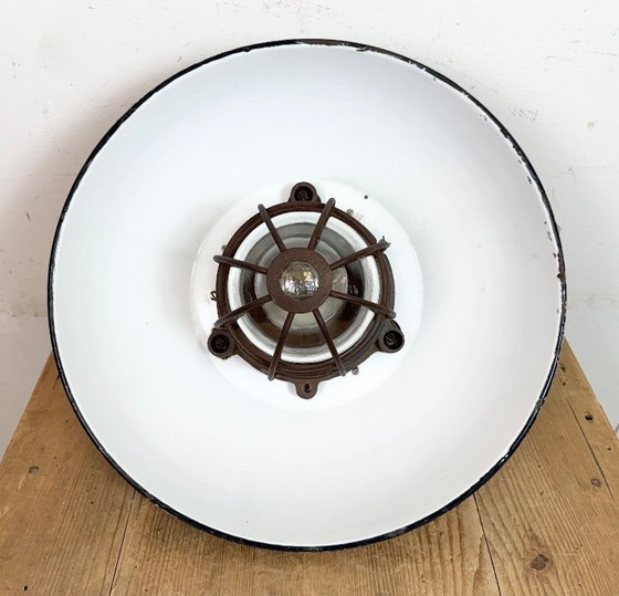 Image 1 of Industriële kooilamp van zwart emaille en gietijzer, jaren 60