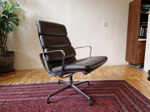 Vitra Eames EA 216 soft pad