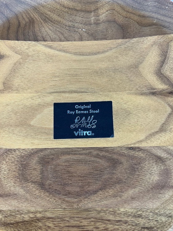 Image 1 of Sgabello modello A in noce, prodotto nei primi anni '90 da Ray & Charles Eames per Vitra.