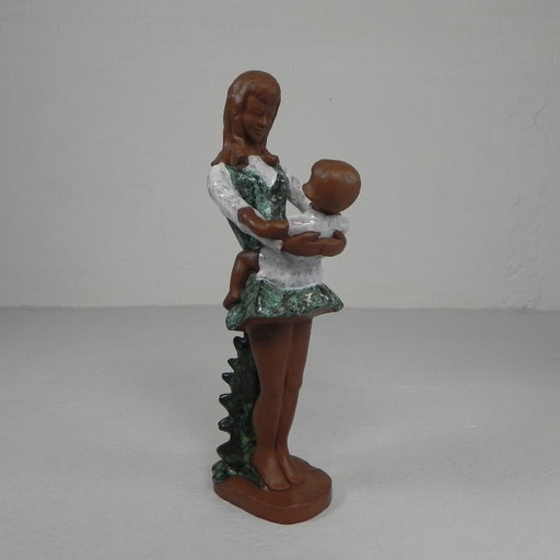 Statue vintage, mère avec enfant, années 1950
