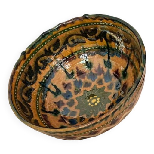 Handgemaakte terracotta schaal