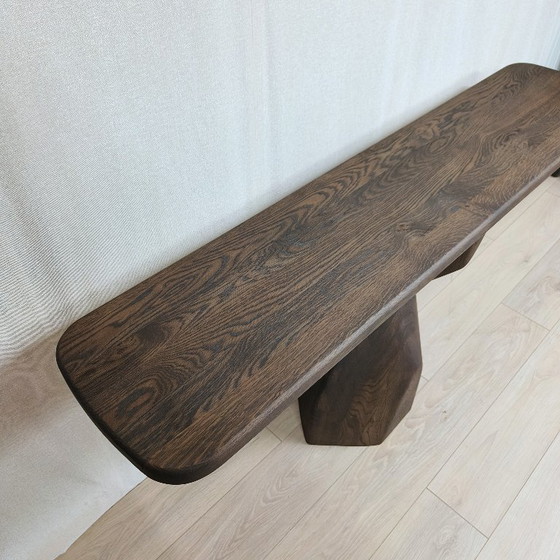 Image 1 of Mesa auxiliar orgánica | pata escultural | roble macizo