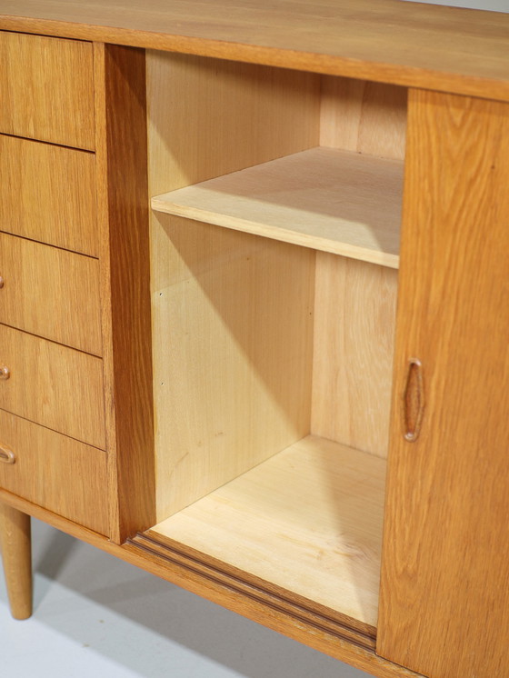 Image 1 of Lowboard lang dressoir Deens vintage eiken