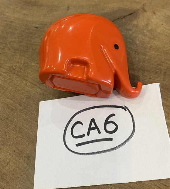 Image 1 of Sparschwein mit orangefarbenem Elefantenmotiv CA6 Luigi Colani Dresdner Bank 1970