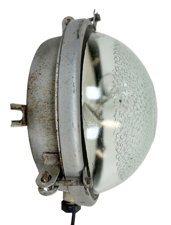 Image 1 of Industriële Sovjet-wand- of plafondlamp, jaren 70